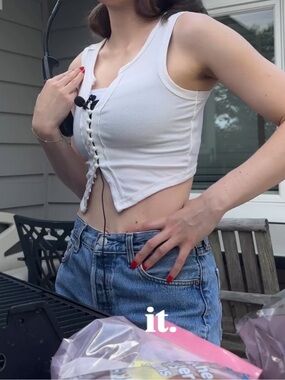 Pearl-Button Ribbed Crop Tank Top - White XS-S